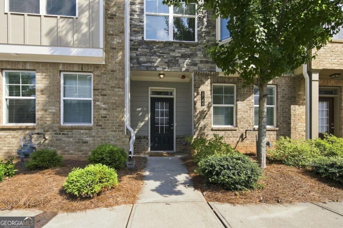 1746 Prelude Pte — photo