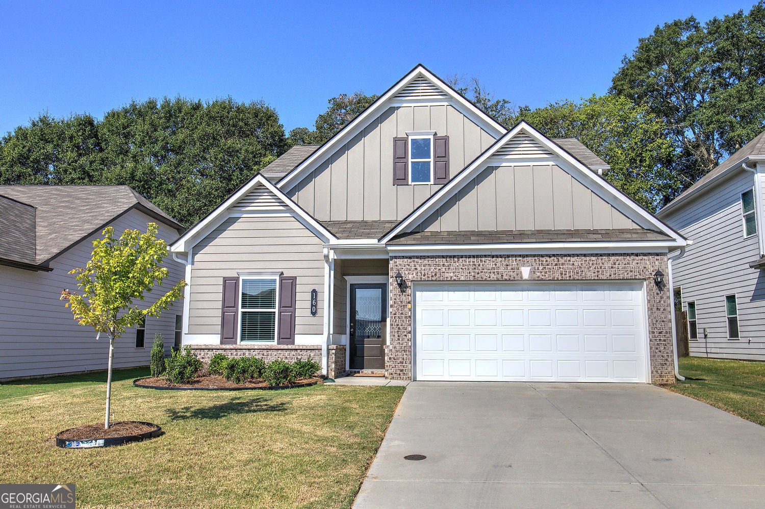 160 Marion Dr — photo