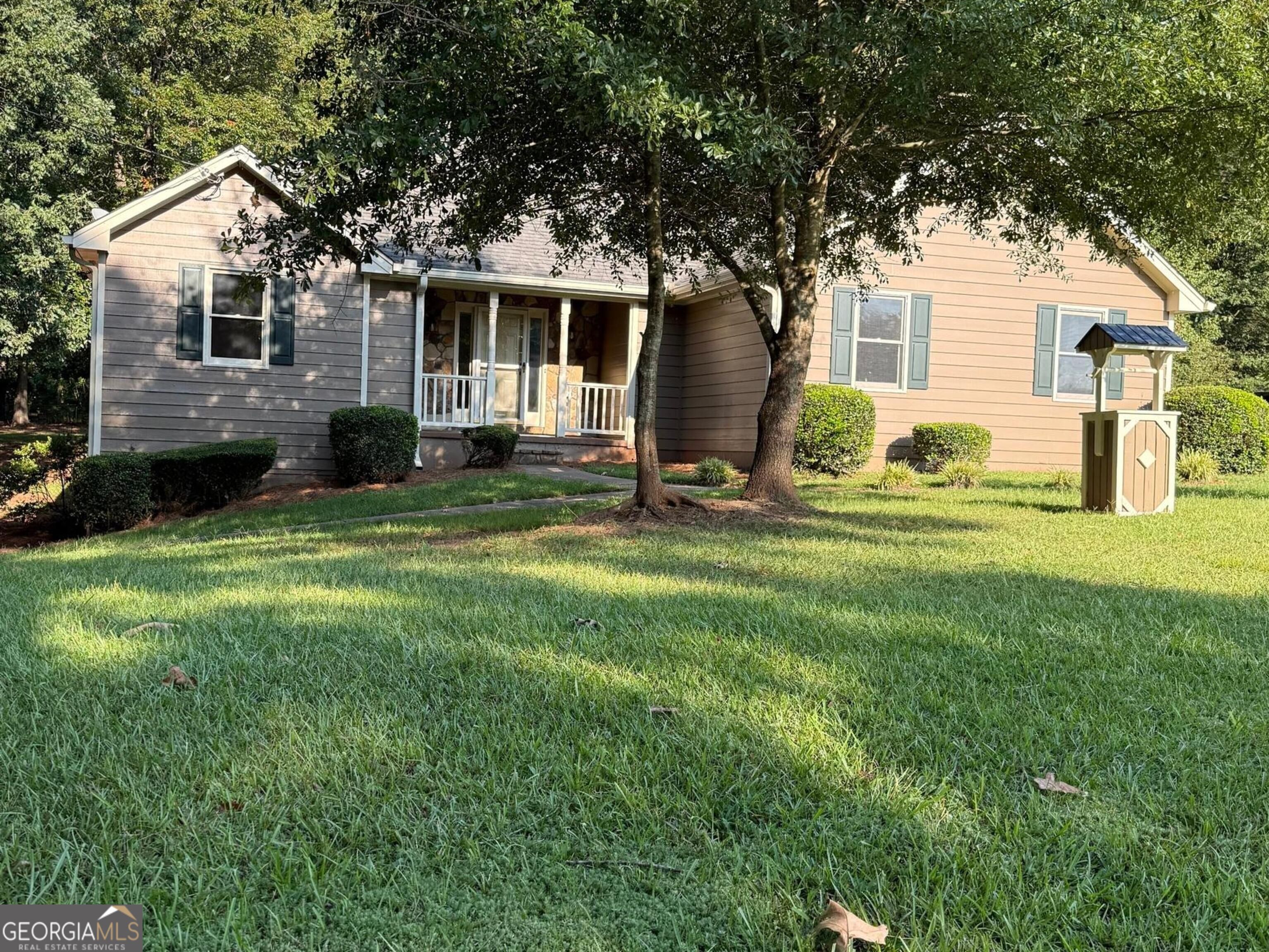 330 Fox Meadow Dr — photo