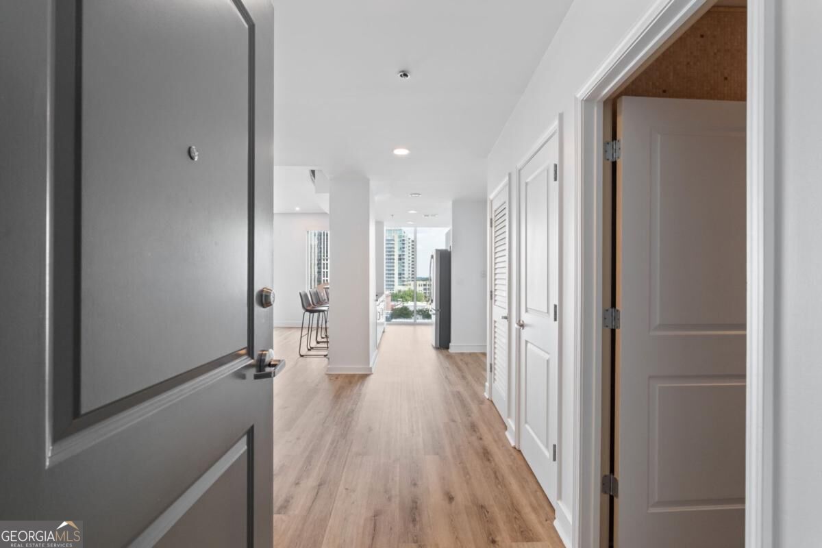 950 W Peachtree St NW 1309 — photo