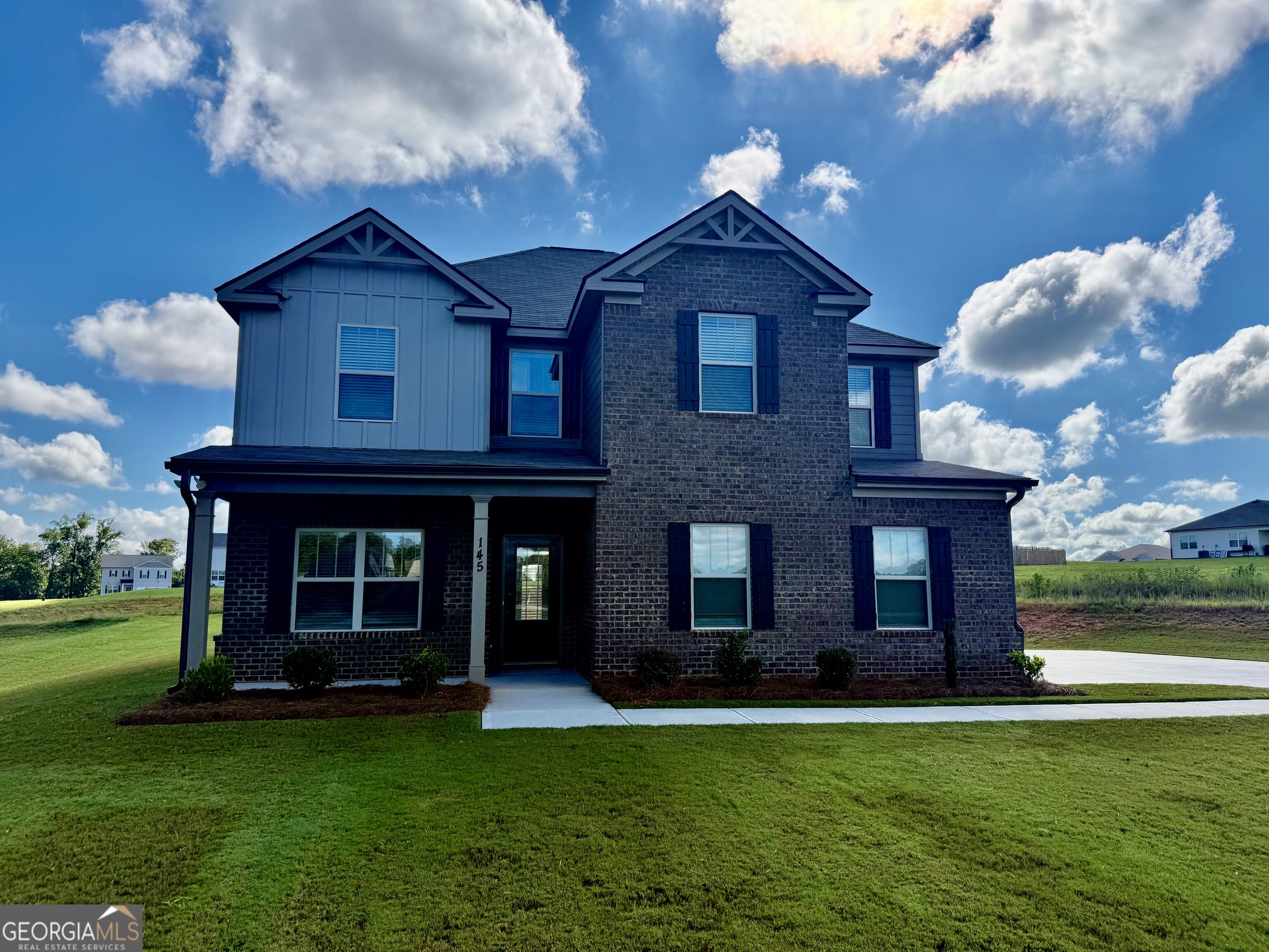 145 Hounds Way — photo