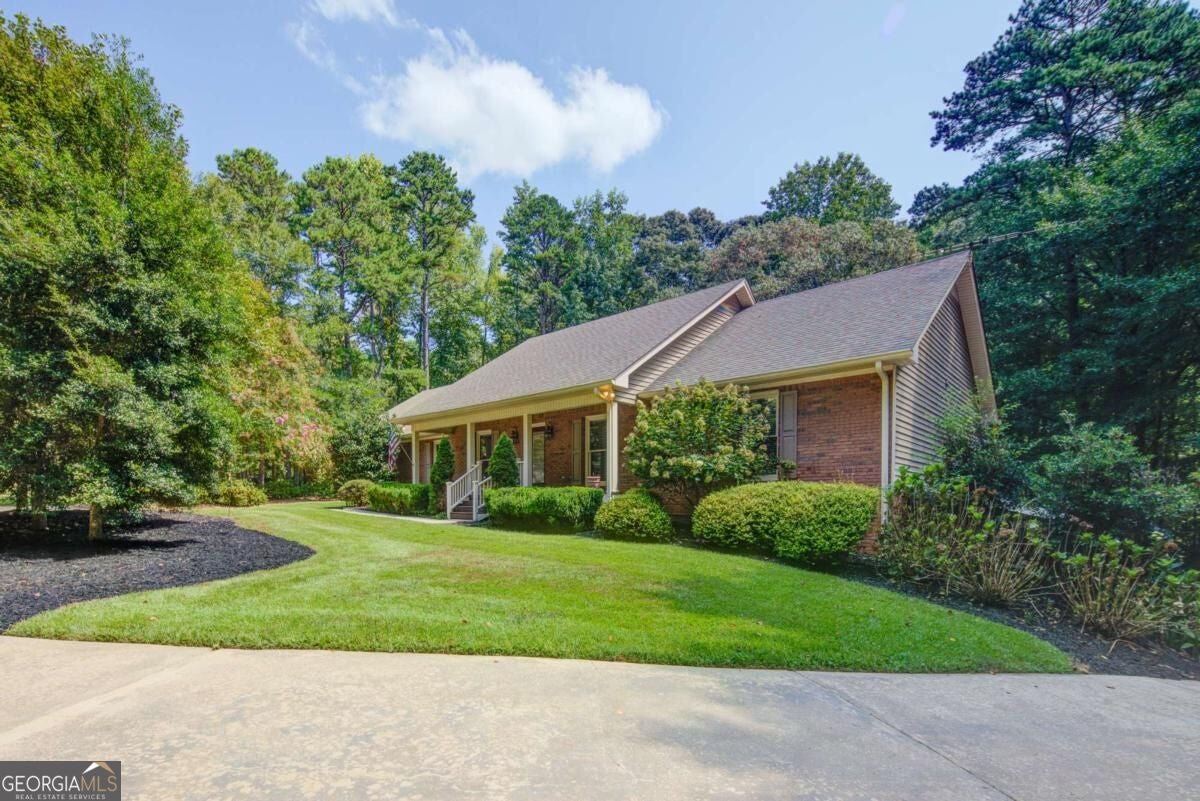 111 Henderson Lake Dr — photo