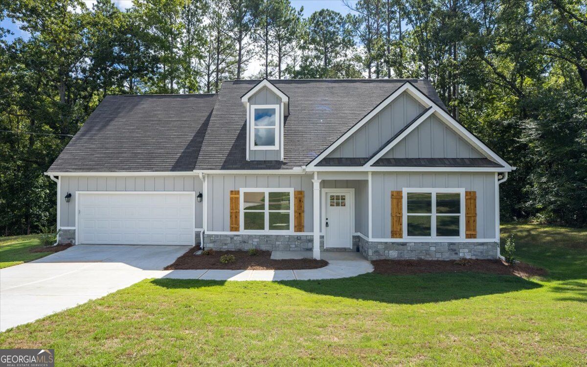 260 Katherine Dr — photo