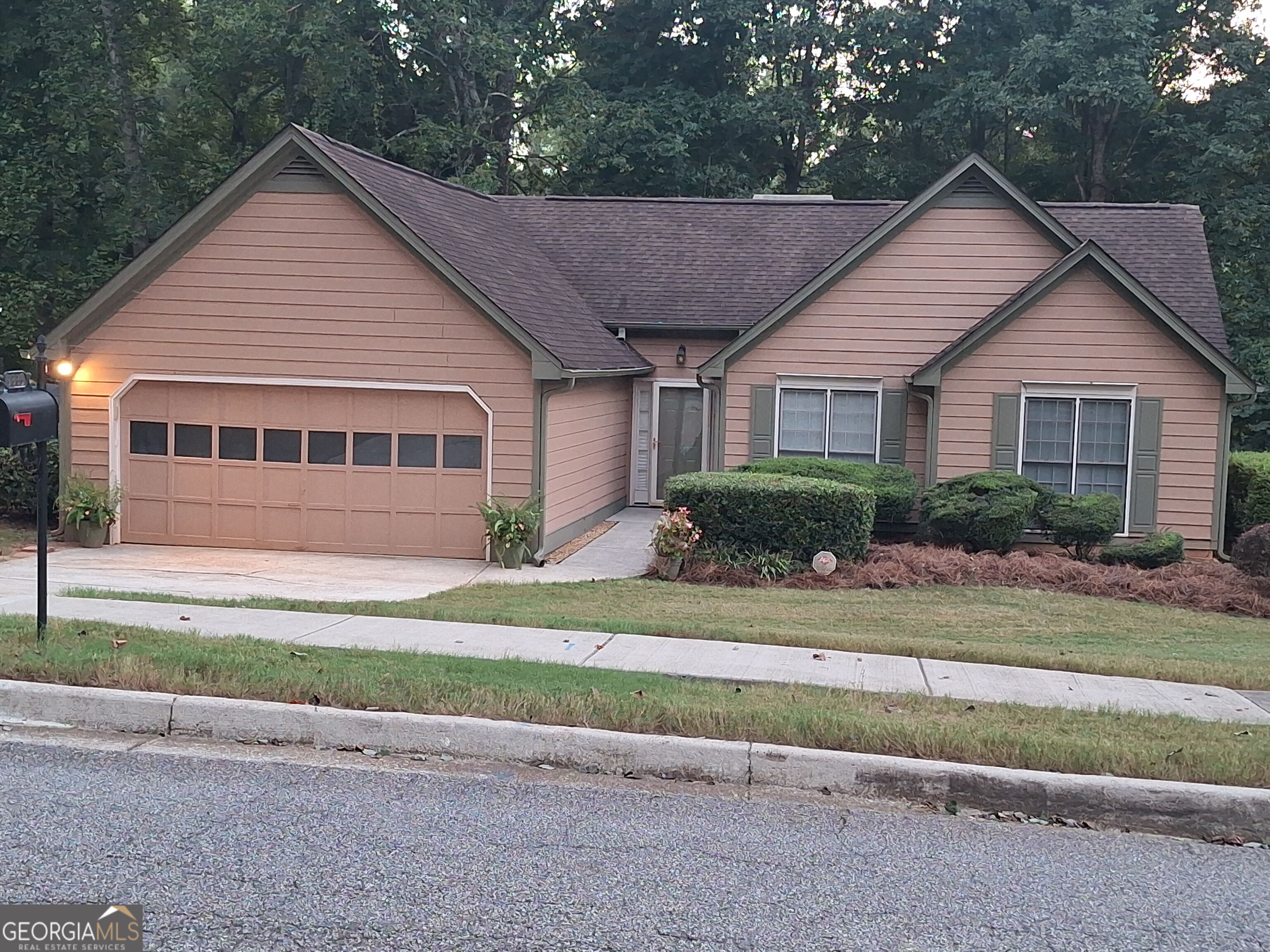 3335 Rock Creek Dr — photo
