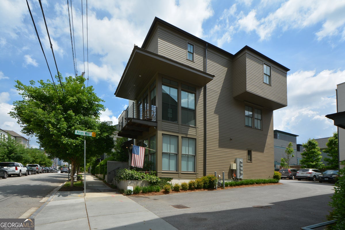 698 Fraser St SE 85 — photo
