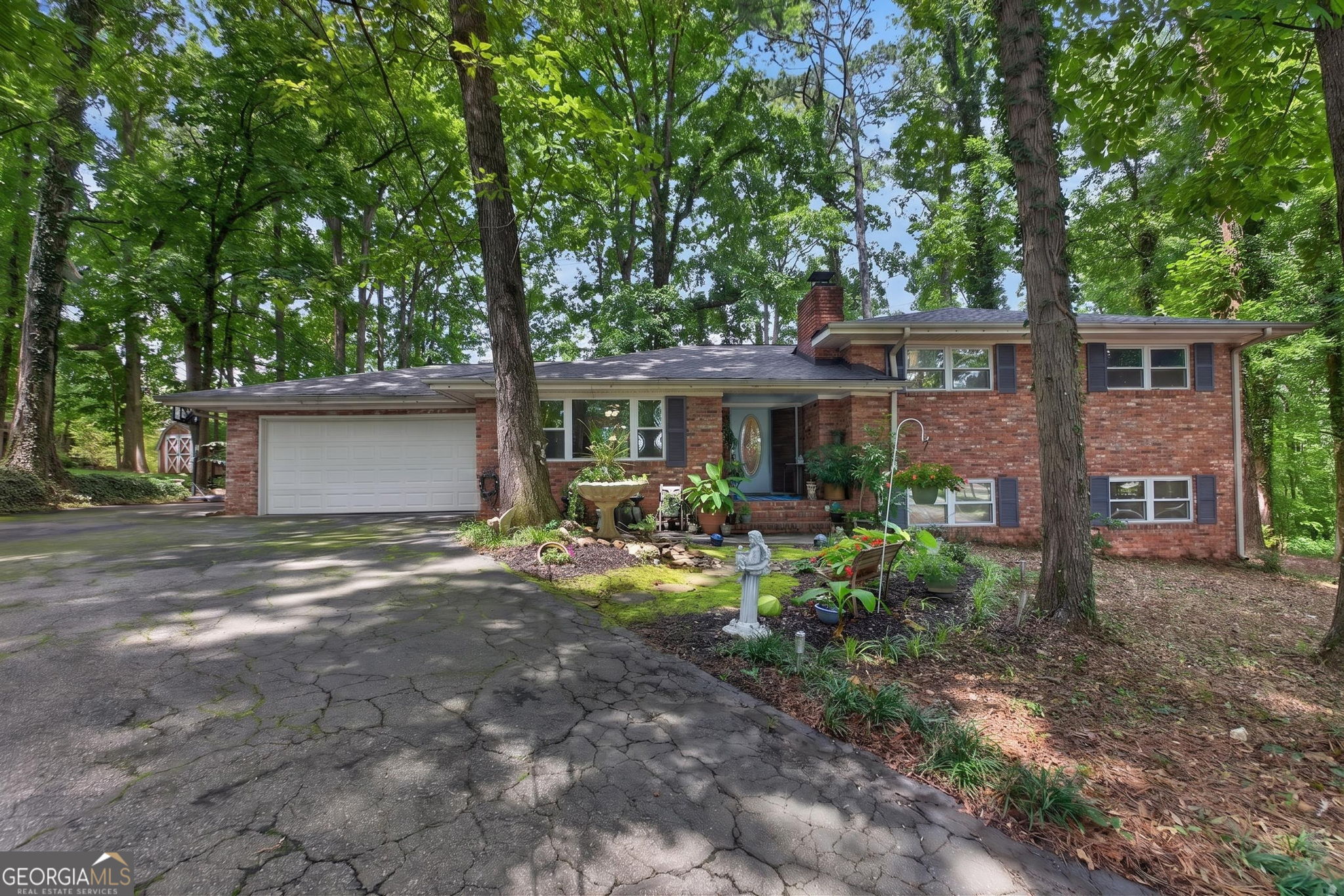 3343 Dogwood Ln NW — photo