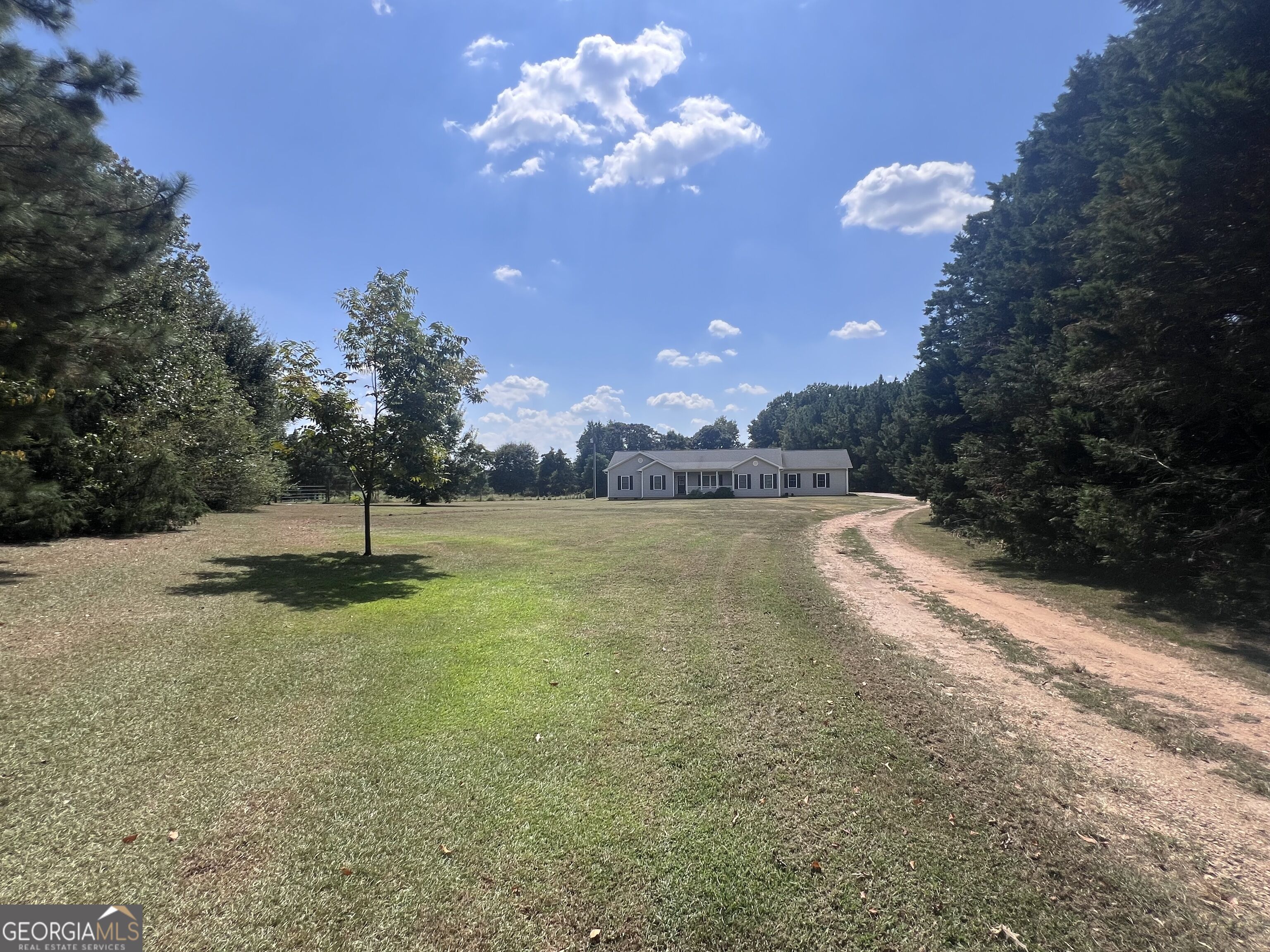 135 Hunt Road, Martin, GA 30557 — photo 2