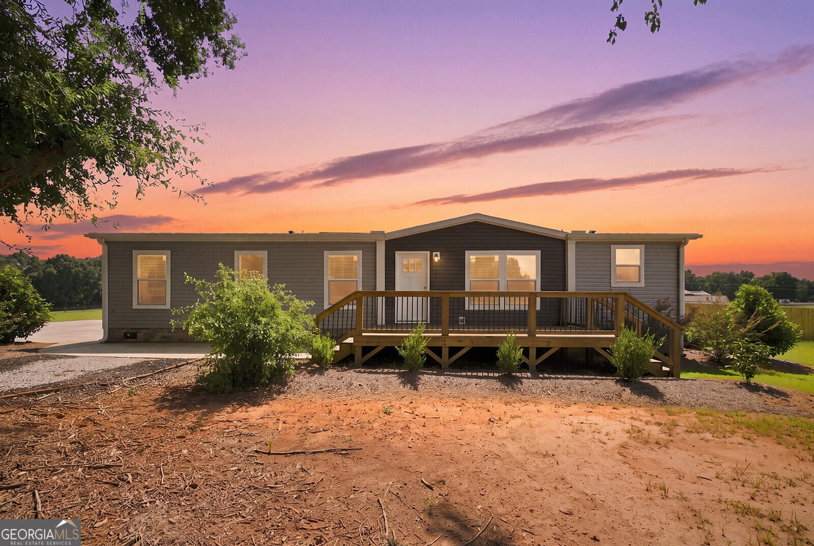 112 Purdy Dr — photo