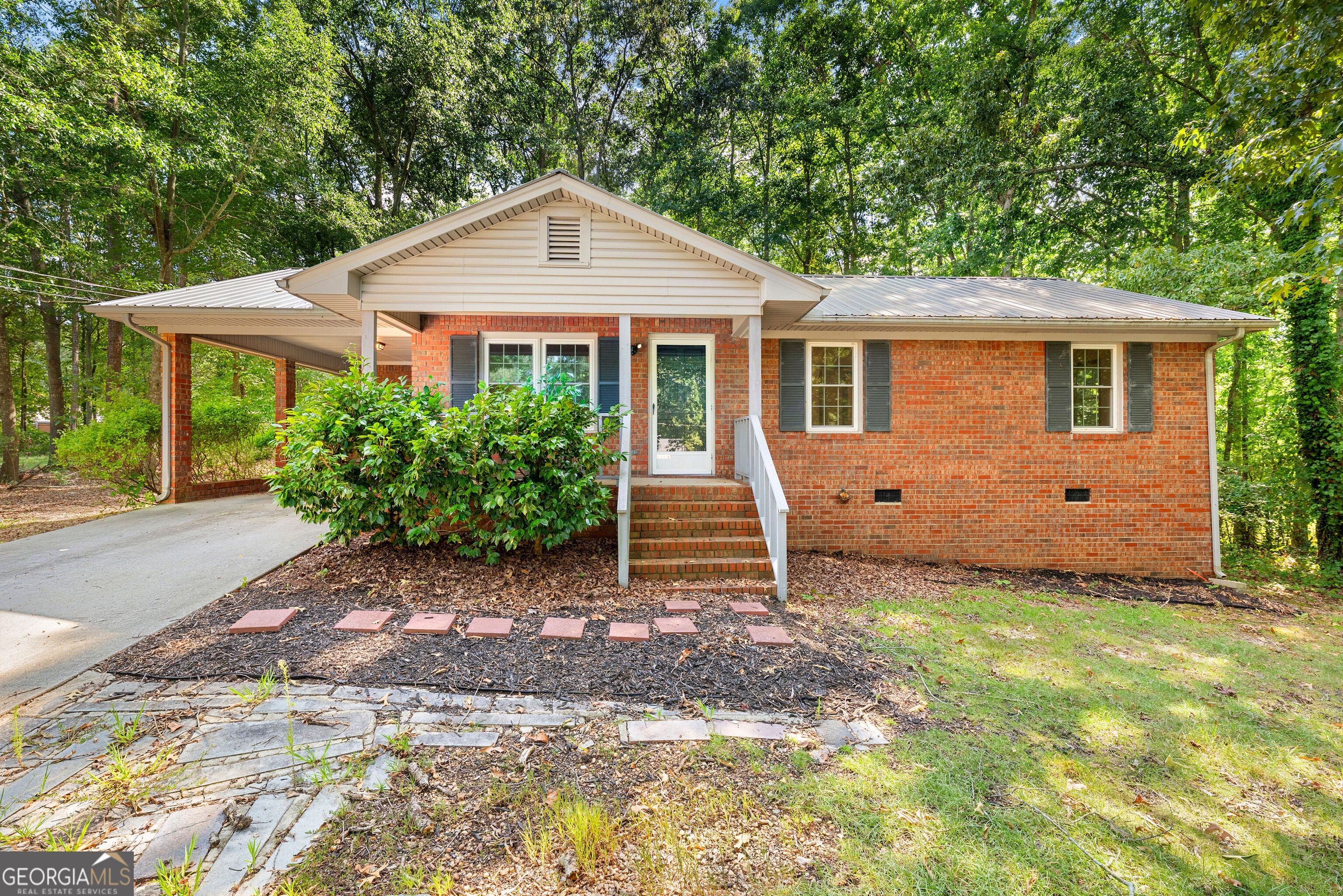 50 Hidden Hills Dr — photo