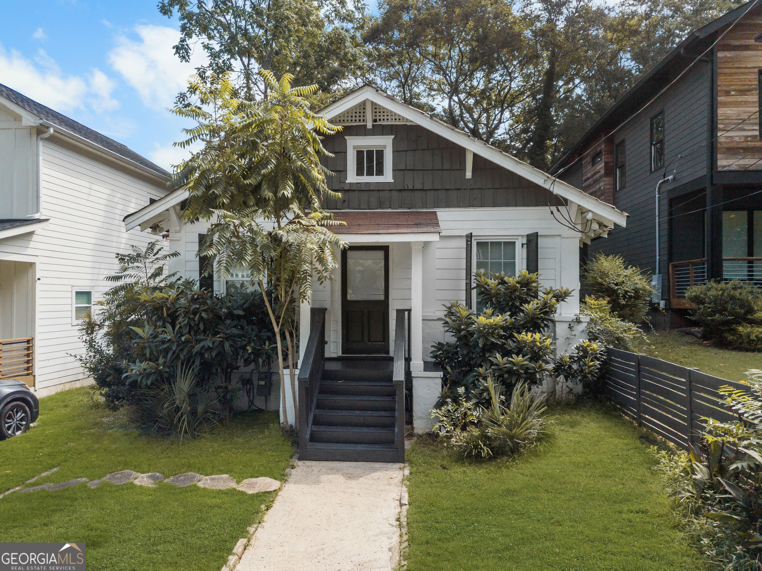 244 Laurel Ave SW — photo