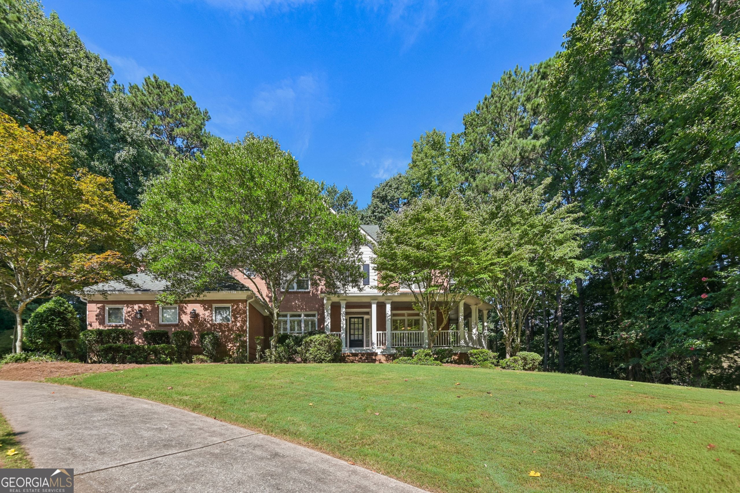 720 Barberry Dr — photo