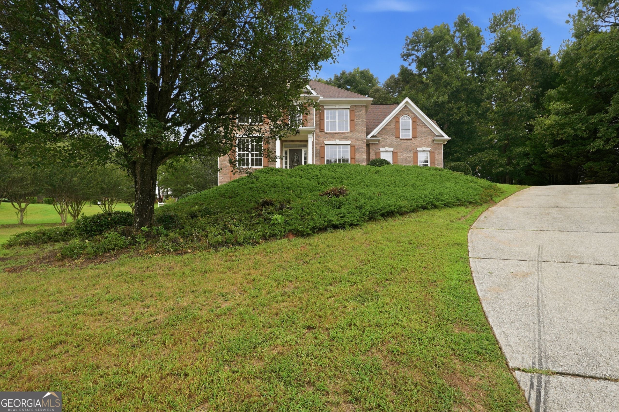 310 Mansfield Way — photo