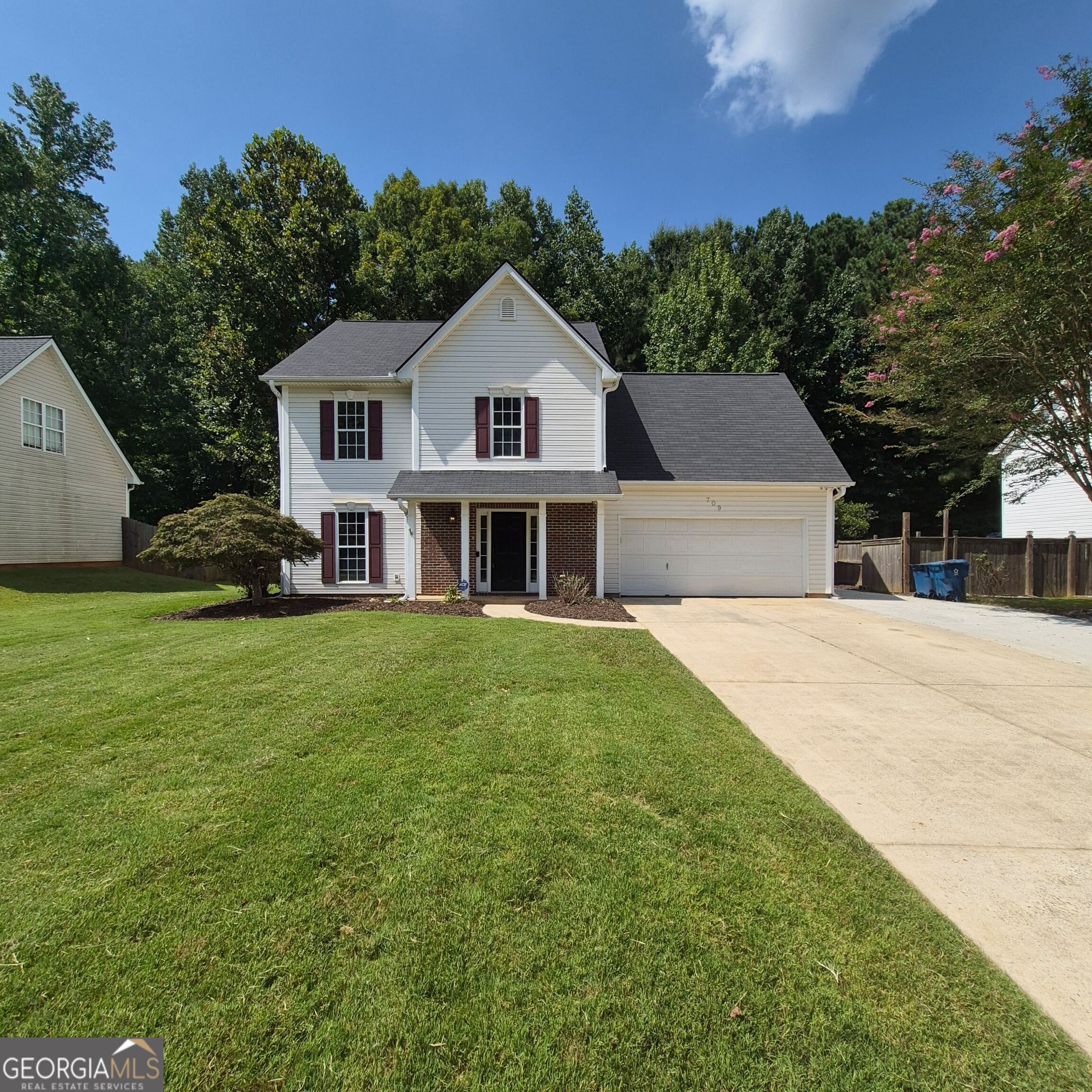 709 Sunny Field Ln — photo