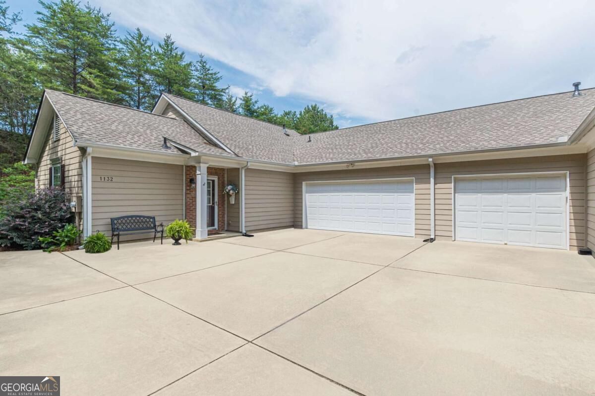 1132 Camry Cir — photo