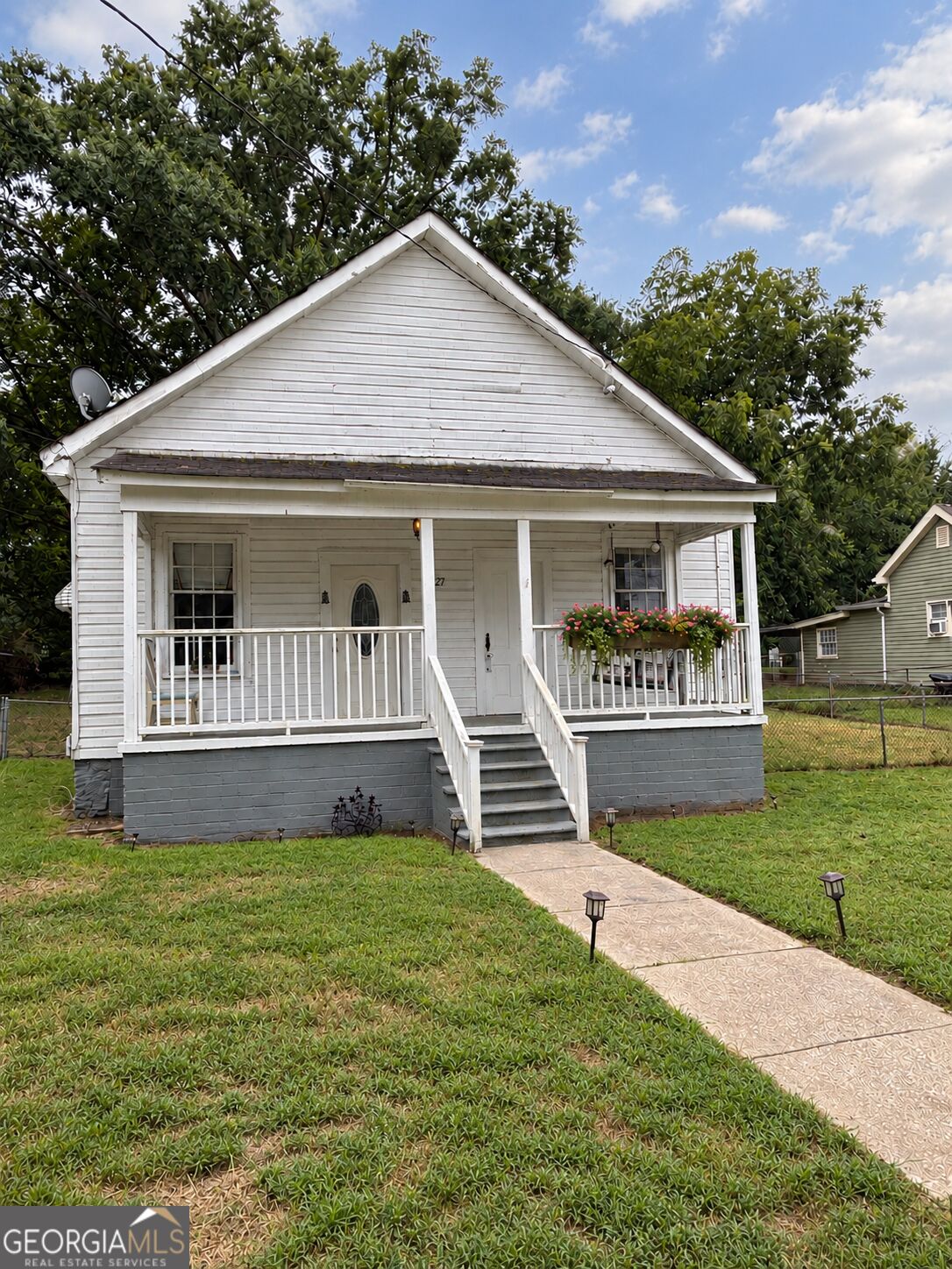 1627 Broad St NE — photo