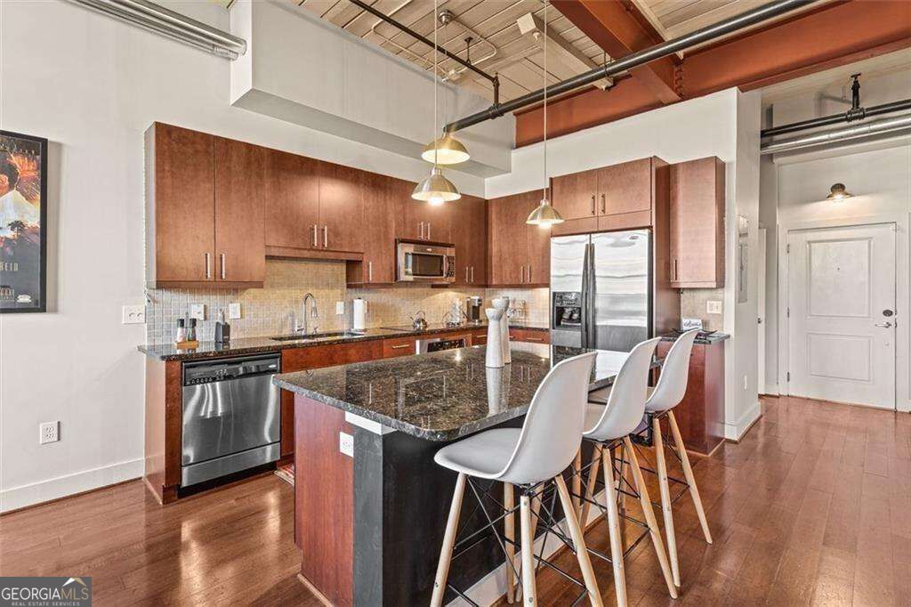 1261 Caroline St NE Unit 111 — photo