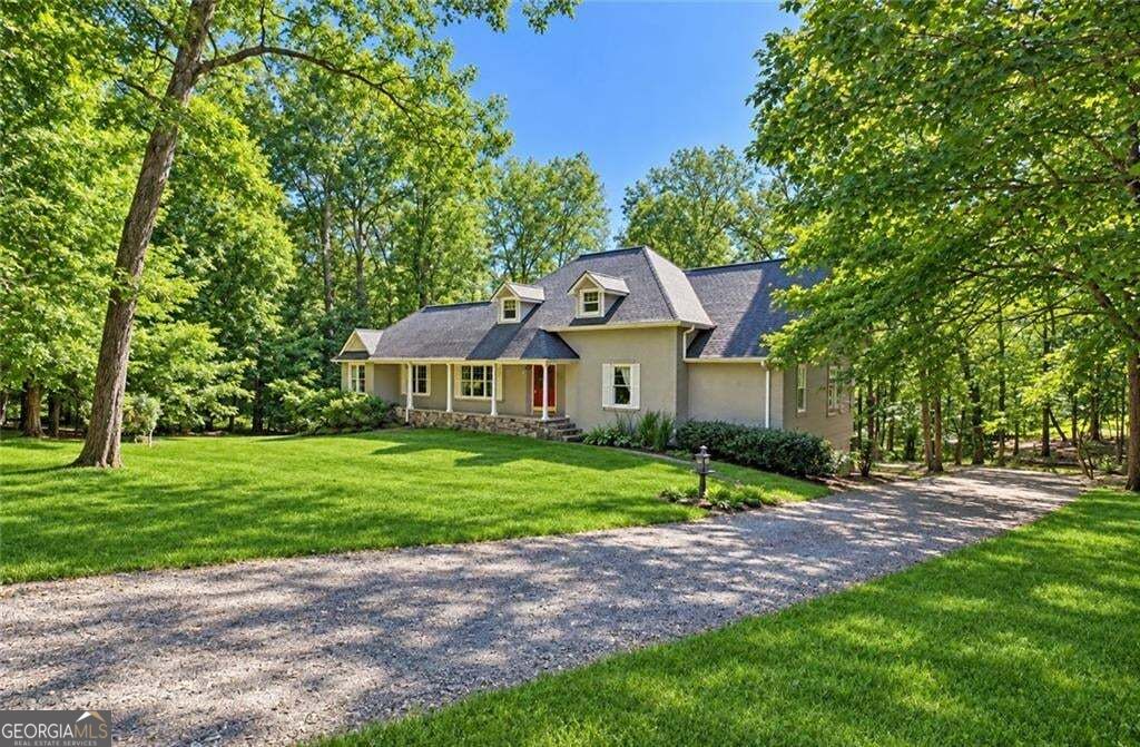 300 Westwoods Dr — photo
