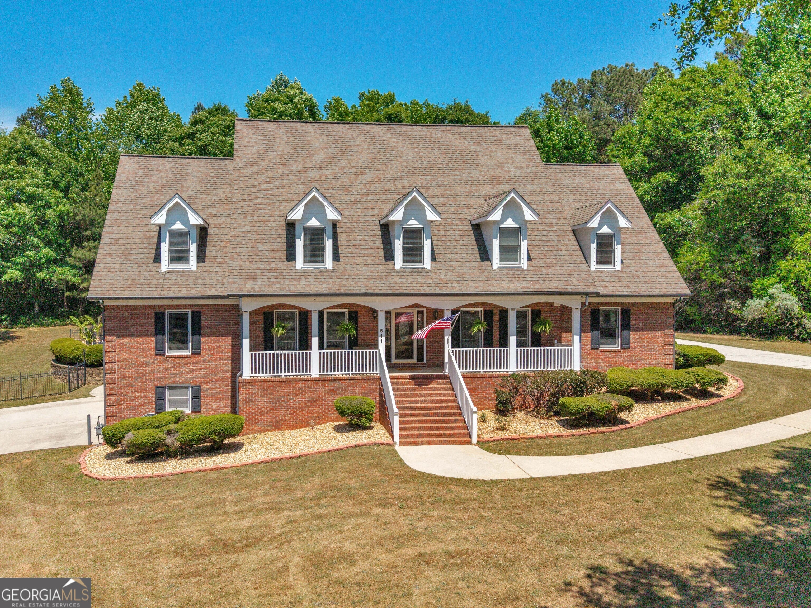 511 Clearwater Dr — photo