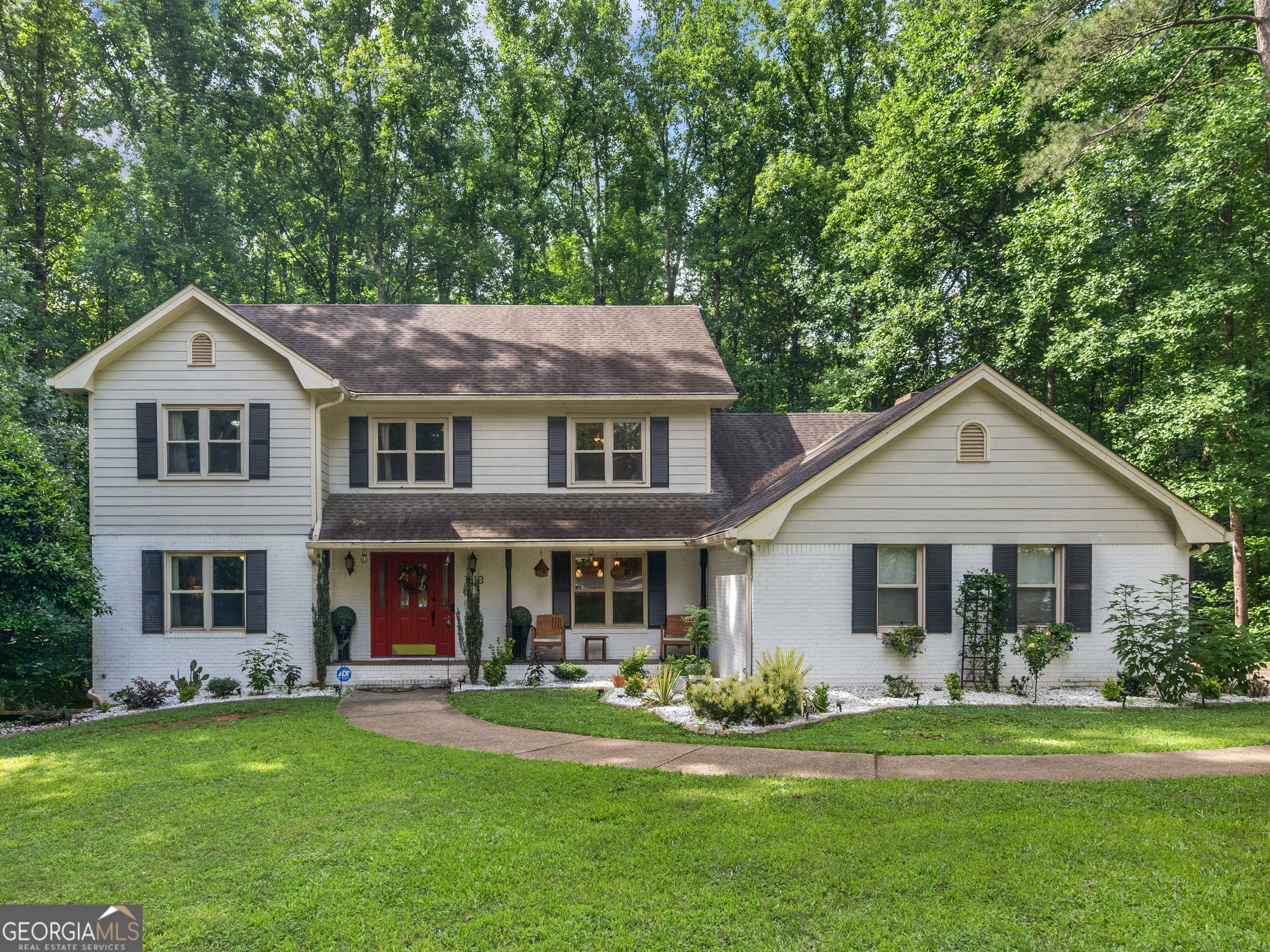 1310 Vineyard Dr SE — photo