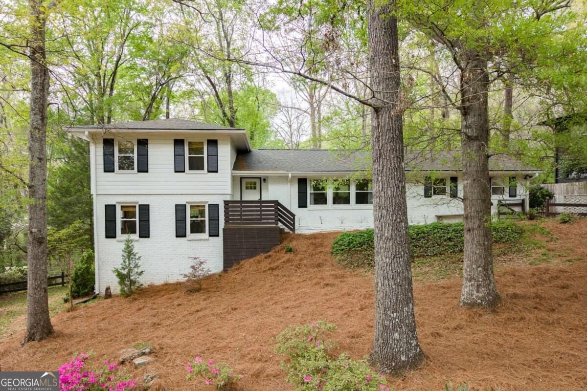 130 Oakdale Rd — photo