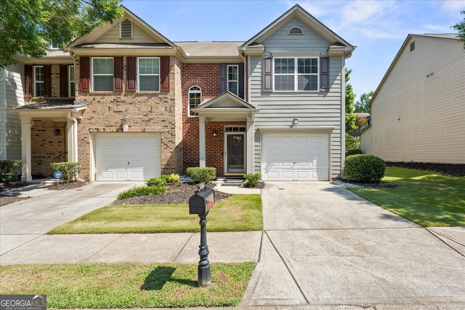 3350 Thornbridge Dr — photo