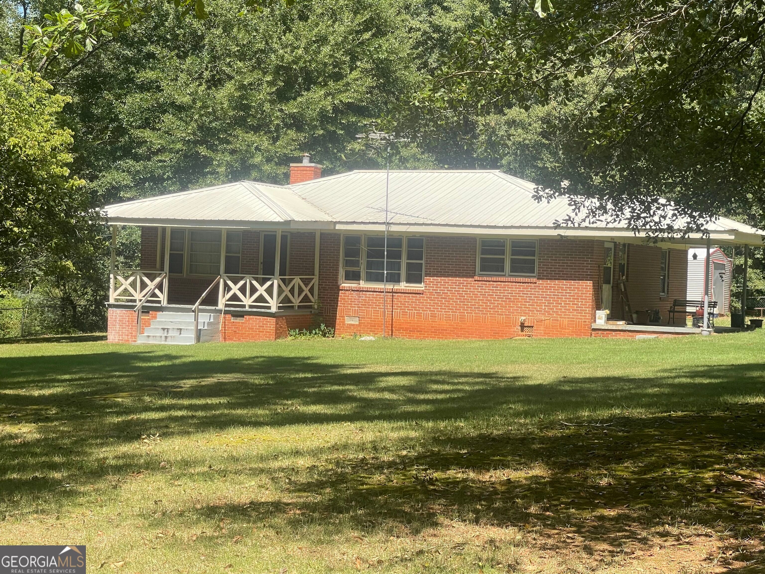 72 Darby Rd — photo