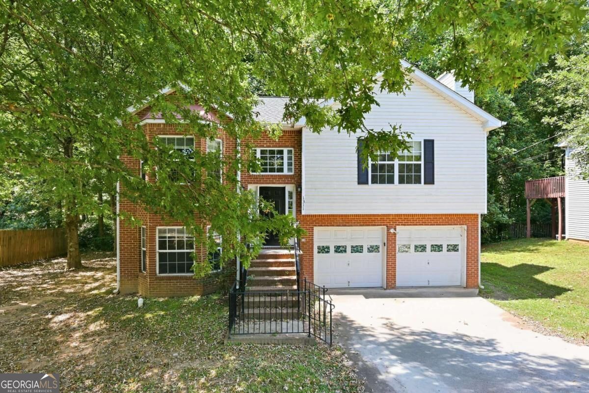 1311 Birch Ct — photo