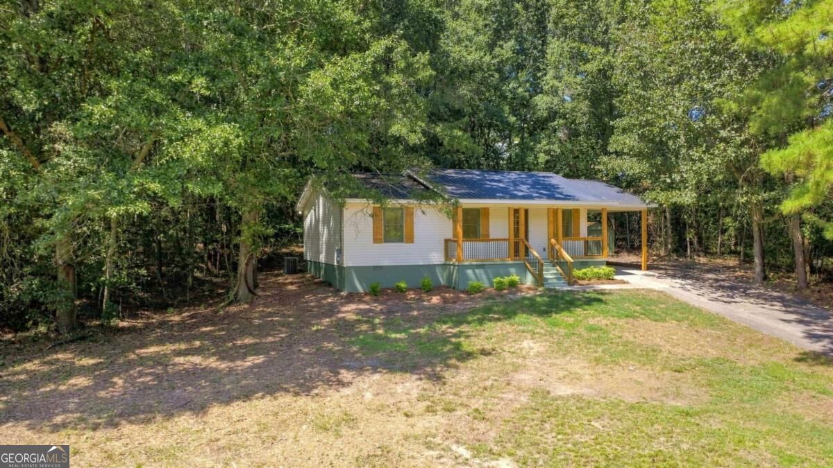 131 Hummingbird Ln SE — photo