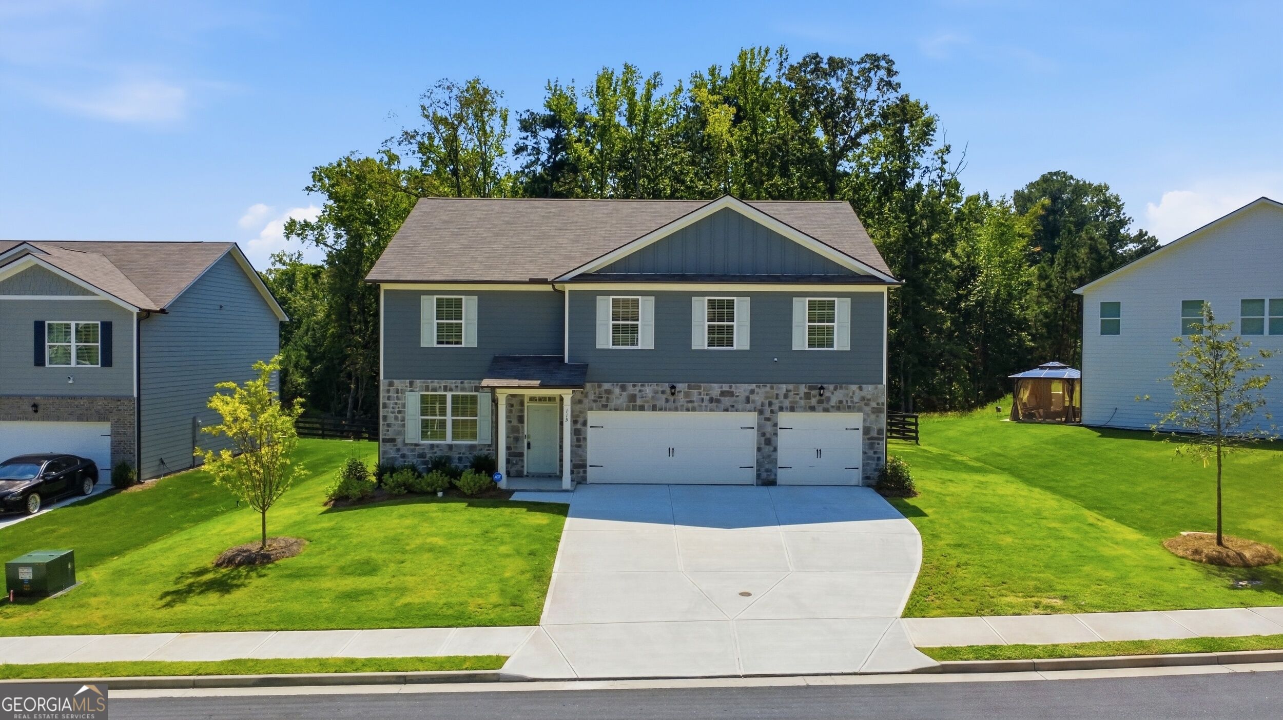 115 Crooked Lake Park — photo