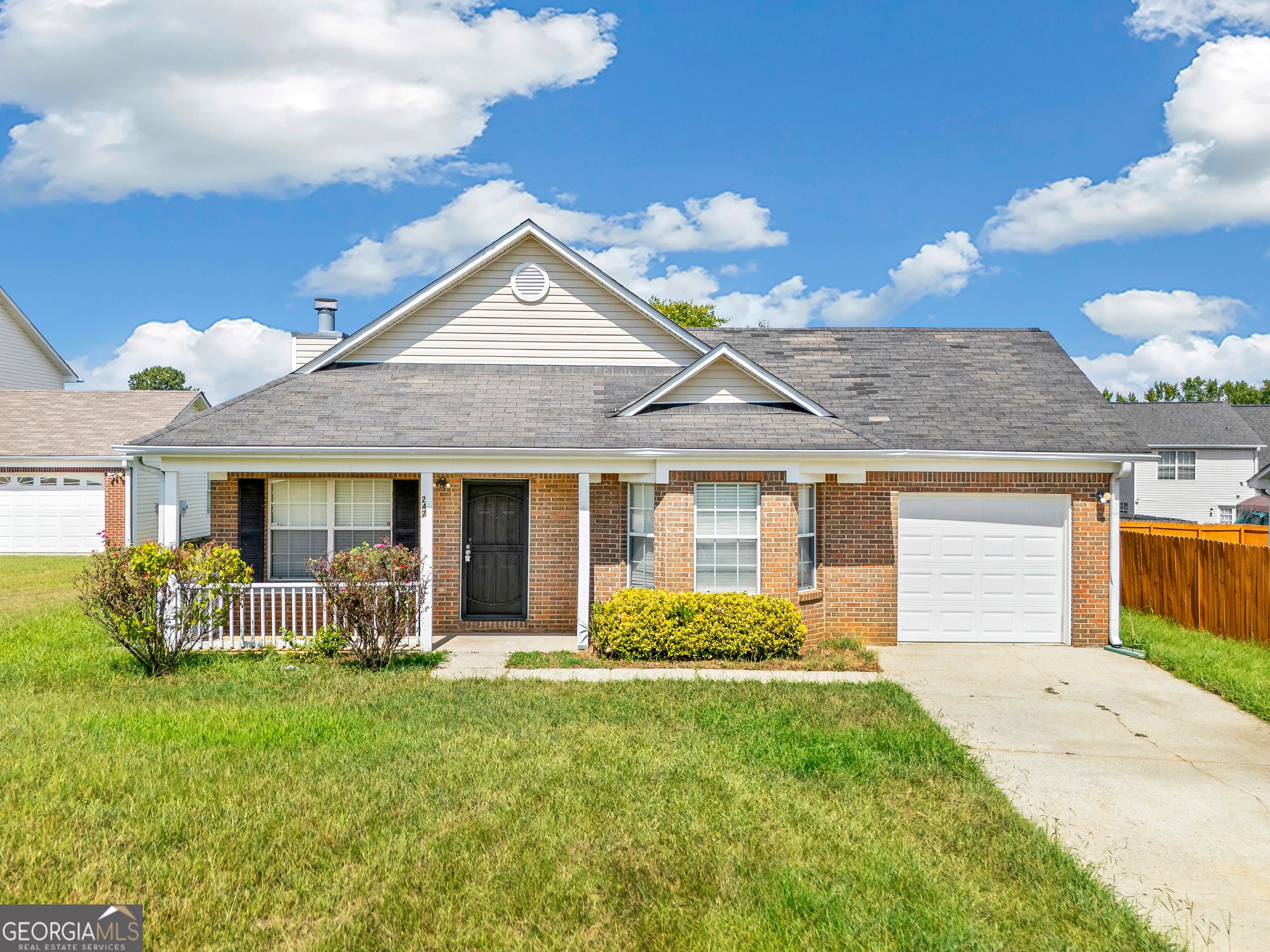 247 Marsh Glen Dr — photo