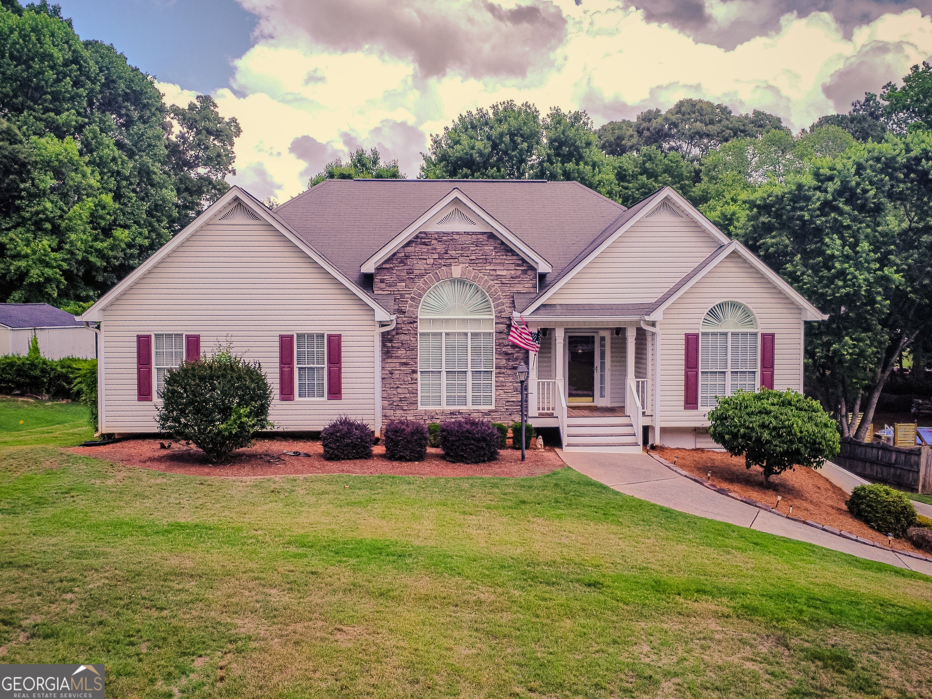 168 Magnolia Dr — photo
