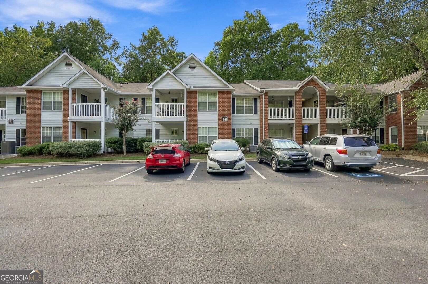 305 Streamside Dr — photo