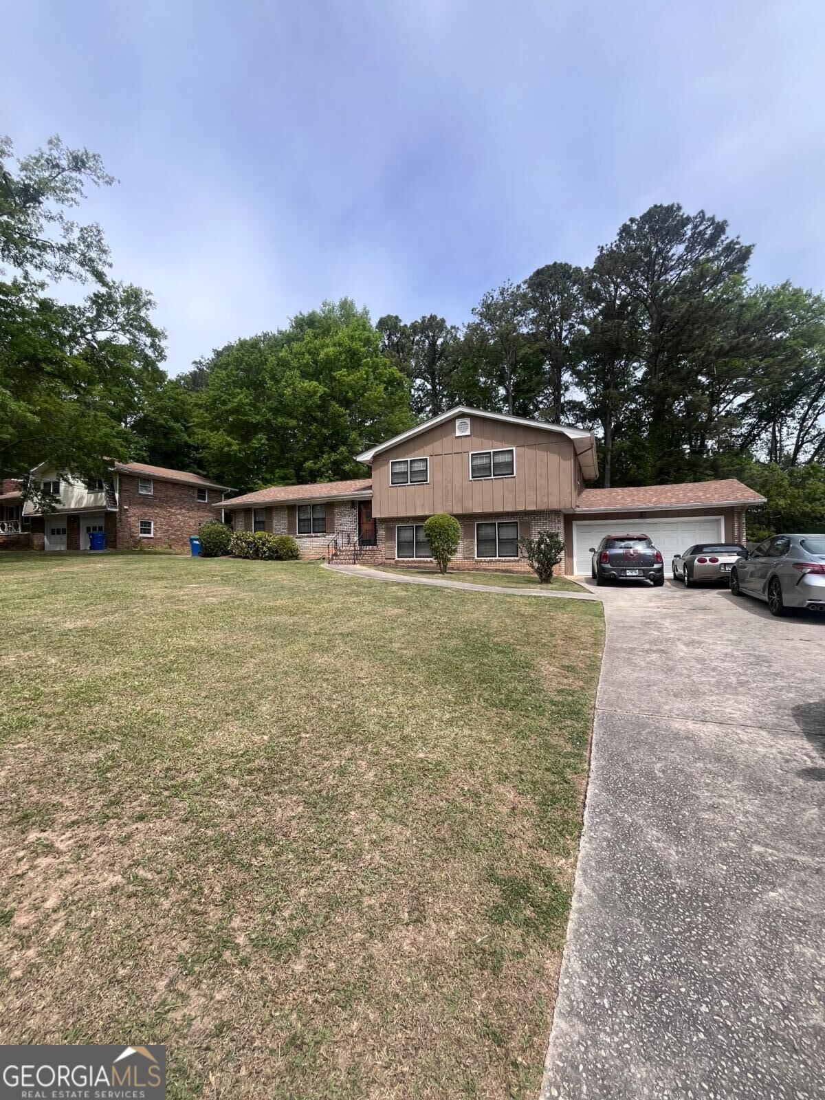 4240 Melanie Ln — photo