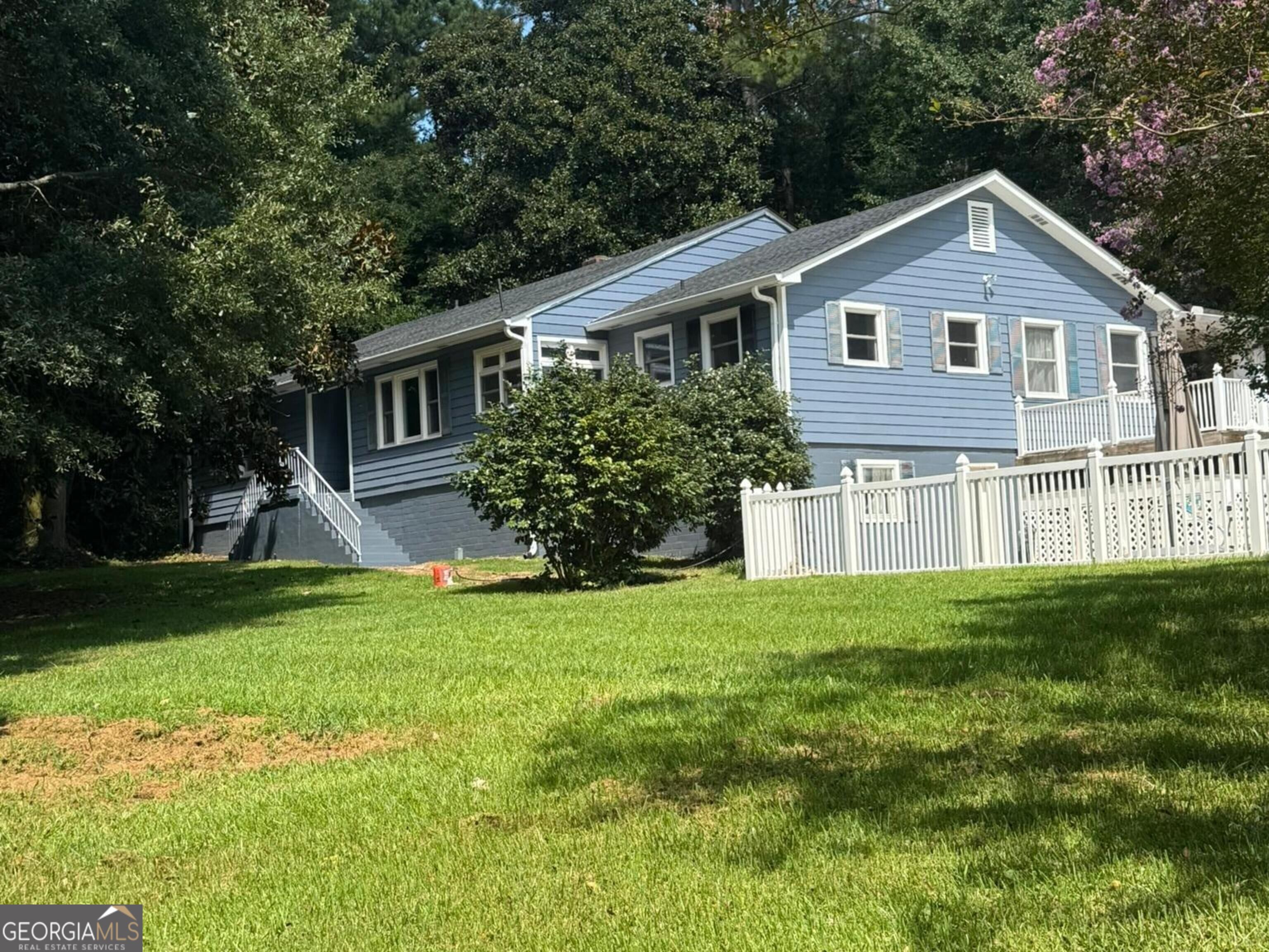1724 Barnesville Hwy — photo