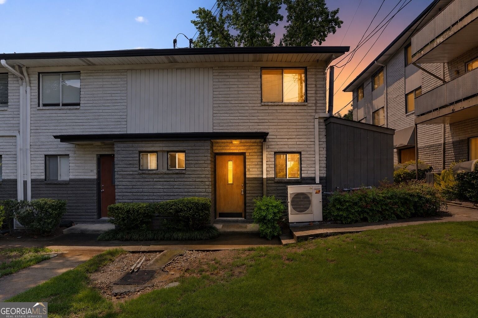 3501 Roswell Rd NE Apt 501 — photo