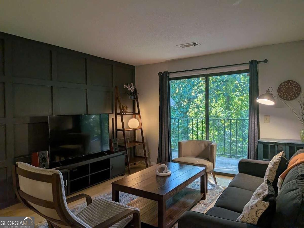 2657 Lenox Rd NE 204 — photo