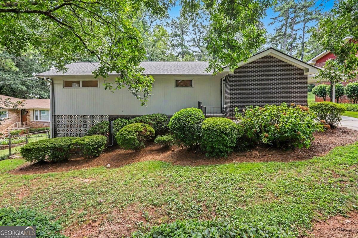 2213 doris dr, DECATUR GA 30034 — photo 2
