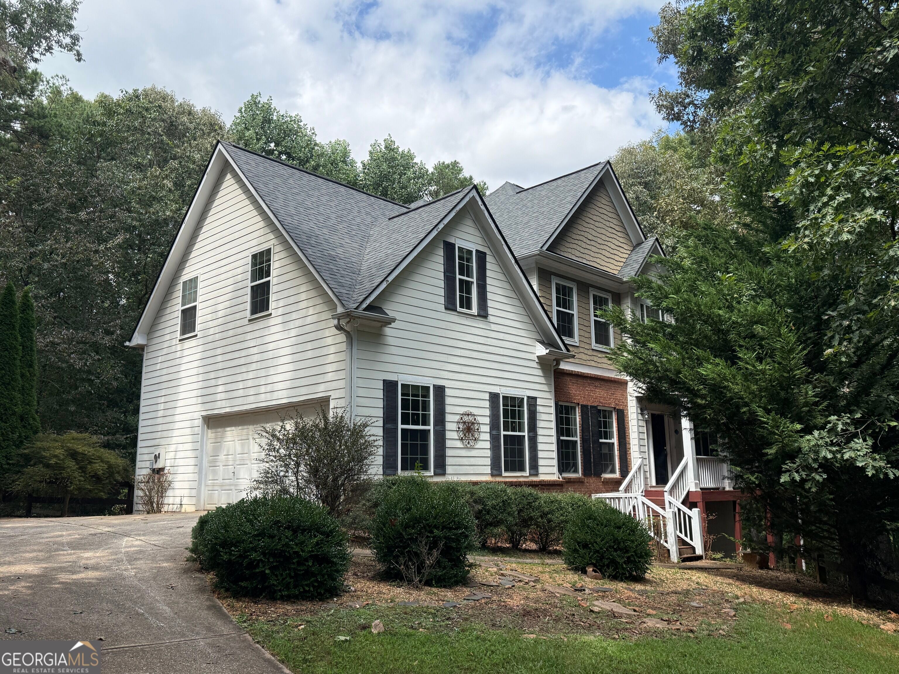 592 Crooked Creek Dr — photo