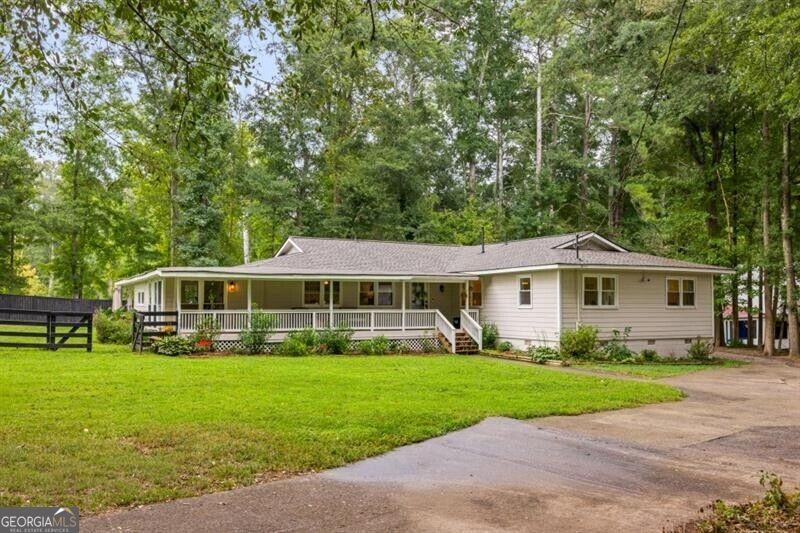 285 Air Acres Way — photo