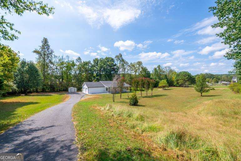 2400 Flatbottom Rd — photo