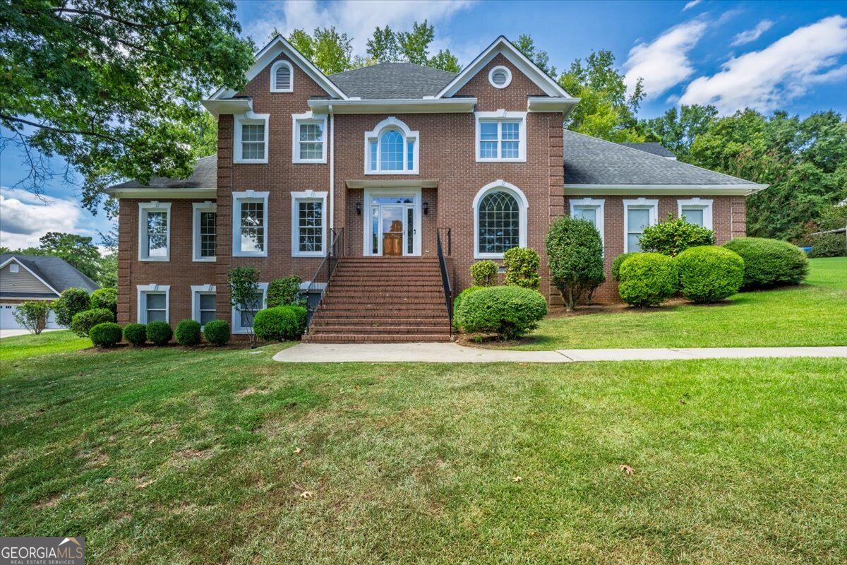 216 Hunters Hill Ct — photo