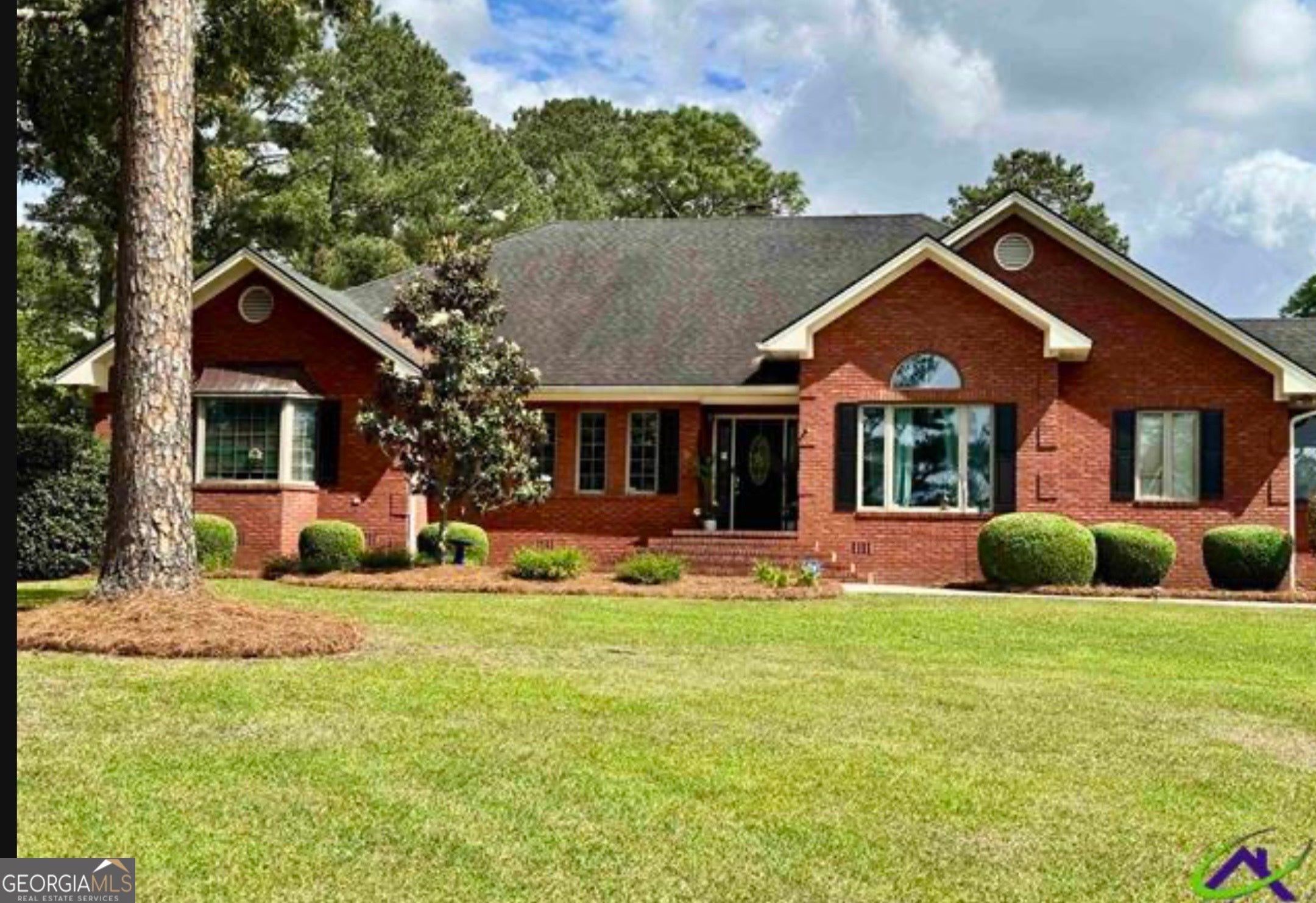 102 Oakatee Court Cts — photo