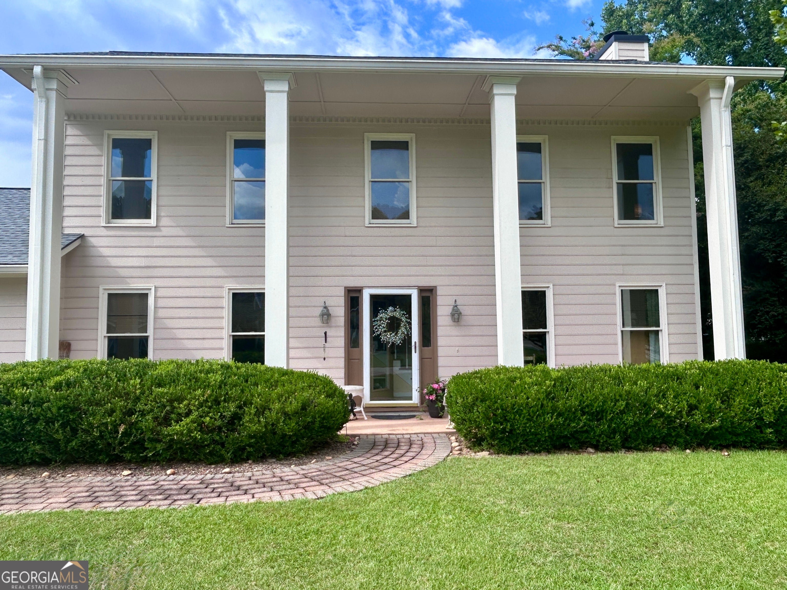 200 Hedgewood Ct — photo