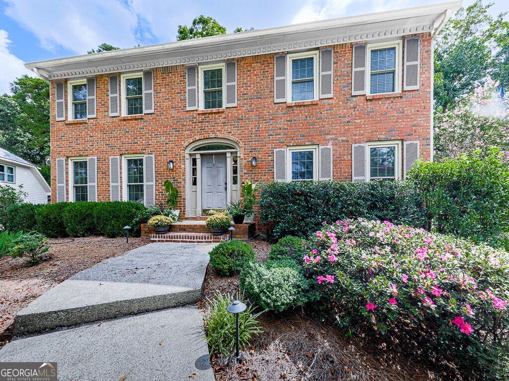 2826 Regents Park Ln — photo