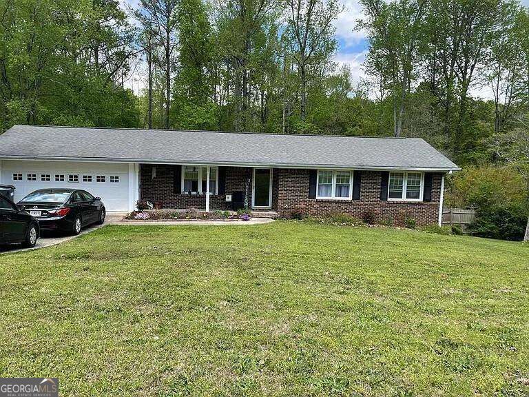 4471 Parkview Dr — photo