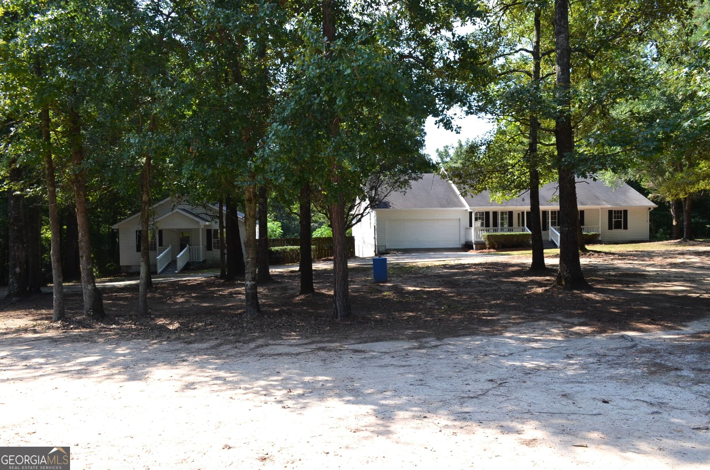11374 Highway 74 — photo