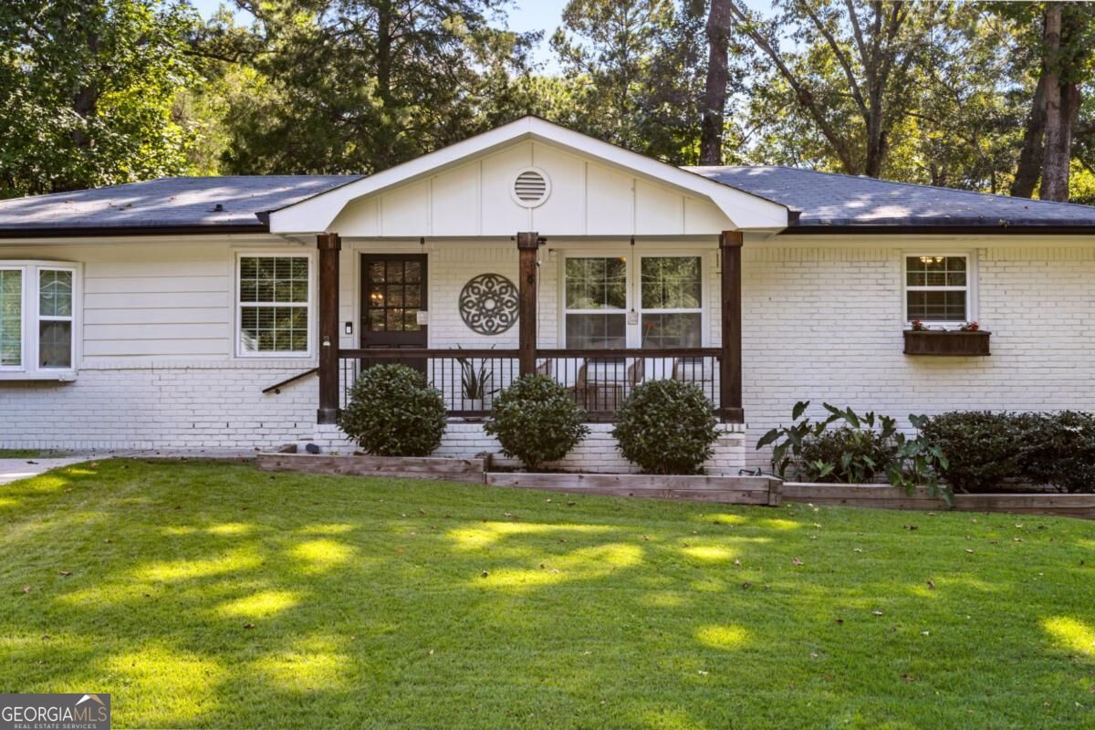 3202 Highland Dr SE — photo