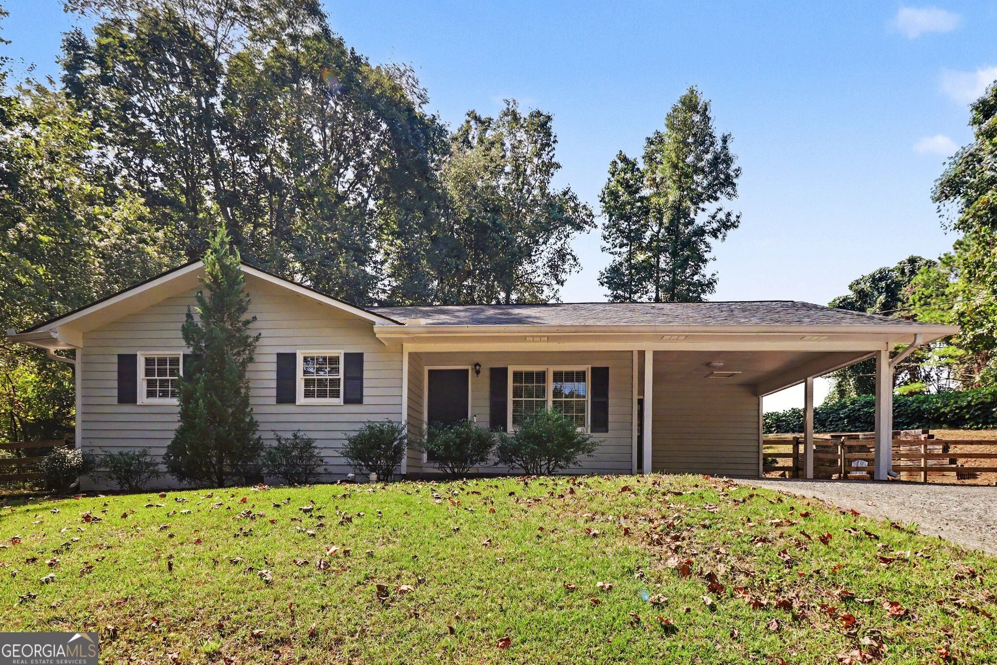 745 Pioneer Rd — photo