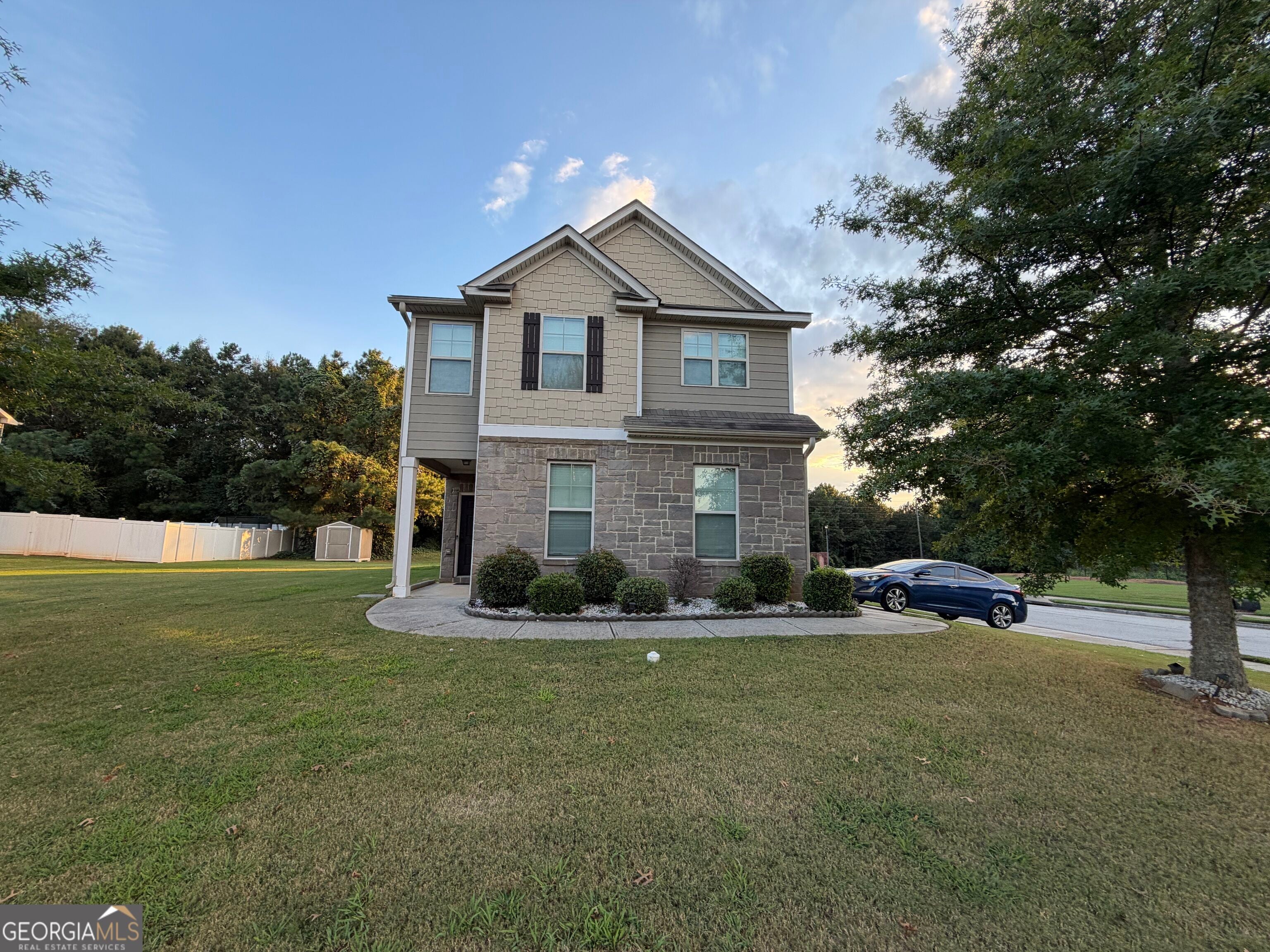 10 Oakwood Dr — photo