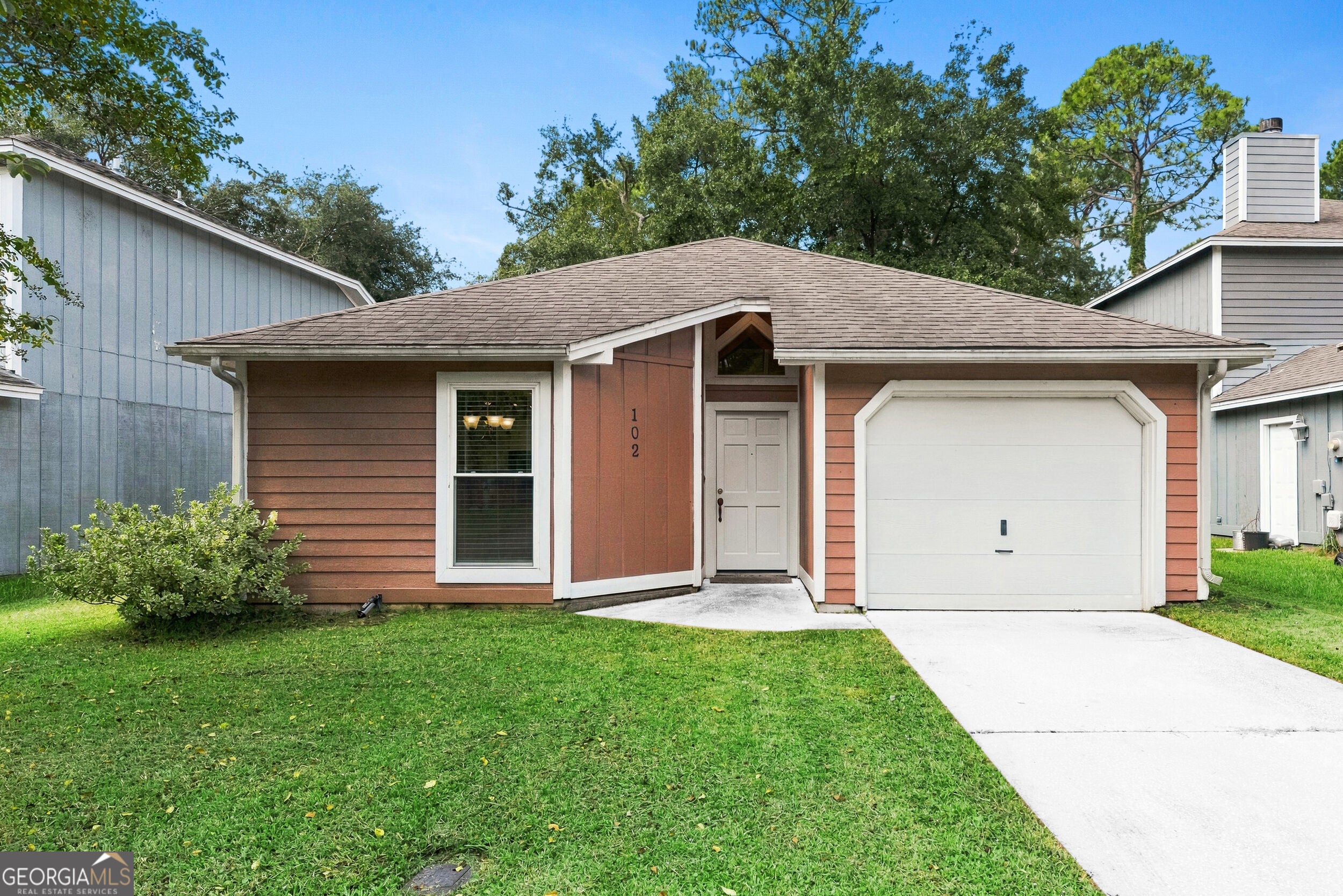 102 Millers Trace Dr — photo